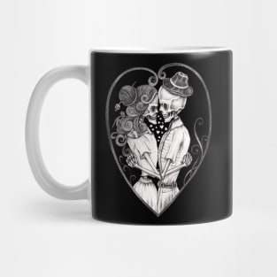 Skeleton lovers in love vintage heart art. Mug